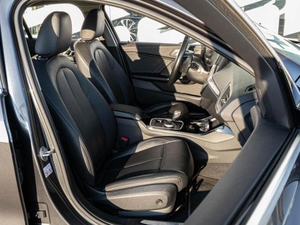 BMW 1 серии III (F40) с пробегом 2019 года, цена 3 099 000 рублей, 117688 км, хэтчбек, Автокод Объявления