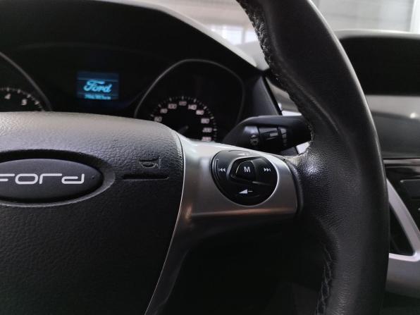 Ford Focus III с пробегом 2011 года, цена 910 000 рублей, 204302 км, хэтчбек, Автокод Объявления