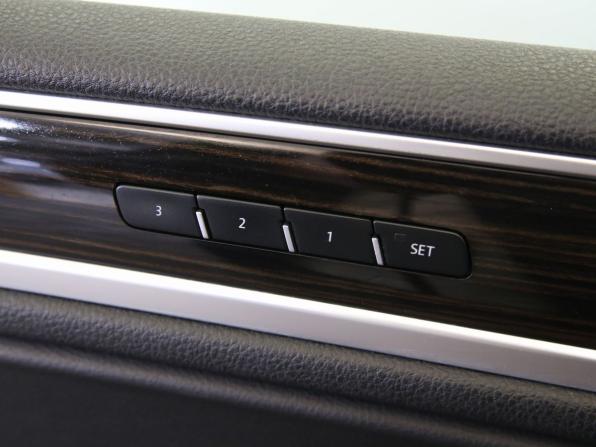 Volkswagen Touareg II Рестайлинг с пробегом 2016 года, цена 3 290 000 рублей, 164500 км, внедорожник, Автокод Объявления