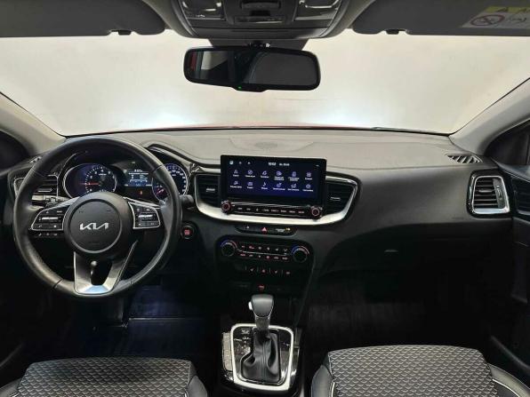 Kia Ceed III Рестайлинг с пробегом 2022 года, цена 2 149 000 рублей, 90625 км, универсал, Автокод Объявления