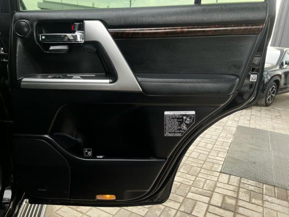 Toyota Land Cruiser 200 Series Рестайлинг 1 с пробегом 2013 года, цена 3 429 000 рублей, 259356 км, внедорожник, Автокод Объявления