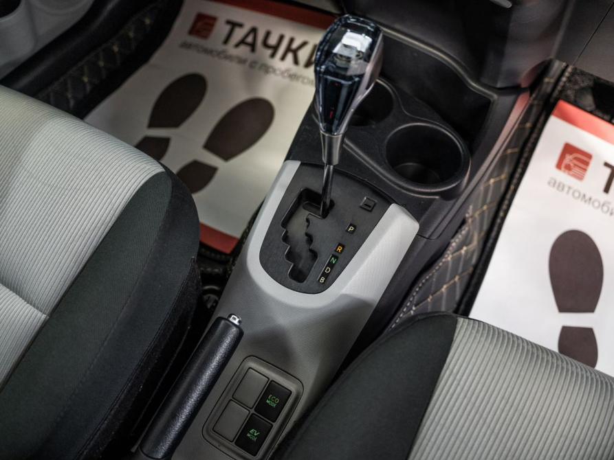 Toyota Aqua I Иркутск  - изображение 13