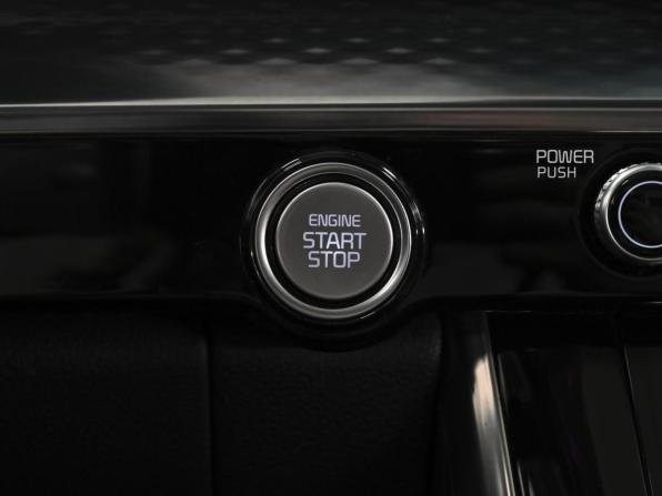Kia Carnival IV с пробегом 2022 года, цена 4 159 000 рублей, 101059 км, минивэн, Автокод Объявления