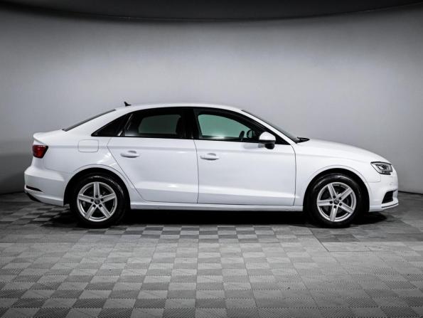 Audi A3 III (8V) Рестайлинг с пробегом 2019 года, цена 1 899 999 рублей, 44500 км, седан, Автокод Объявления