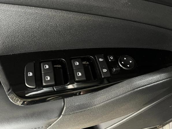 Kia Sportage V с пробегом 2023 года, цена 3 530 000 рублей, 14763 км, внедорожник, Автокод Объявления