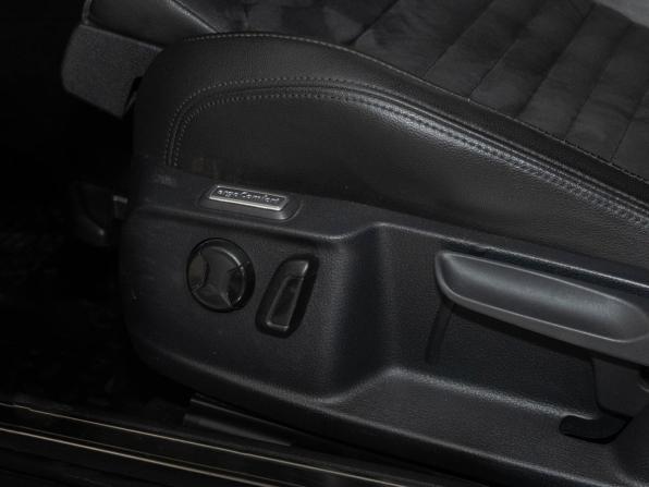 Volkswagen Passat B8 с пробегом 2017 года, цена 1 780 000 рублей, 201375 км, седан, Автокод Объявления