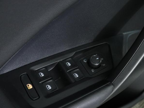 Volkswagen Taos I с пробегом 2021 года, цена 2 390 000 рублей, 57387 км, внедорожник, Автокод Объявления