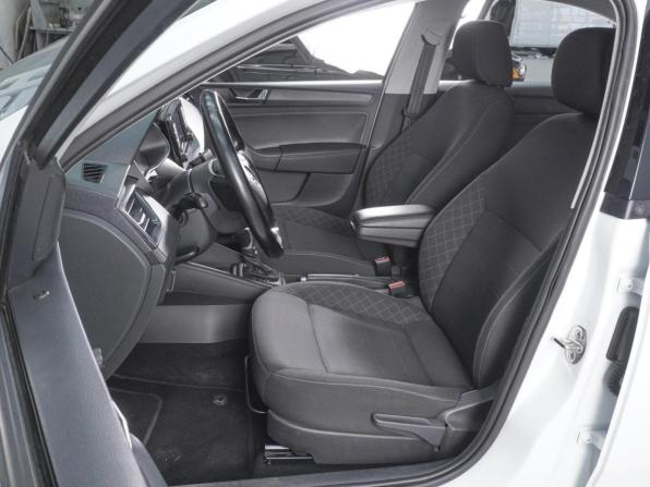 Skoda Rapid II с пробегом 2021 года, цена 1 750 000 рублей, 63919 км, лифтбек, Автокод Объявления
