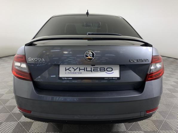 Skoda Octavia III (A7) Рестайлинг с пробегом 2018 года, цена 1 615 000 рублей, 152951 км, лифтбек, Автокод Объявления