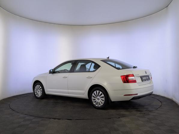 Skoda Octavia III (A7) Рестайлинг с пробегом 2020 года, цена 1 680 000 рублей, 133830 км, лифтбек, Автокод Объявления