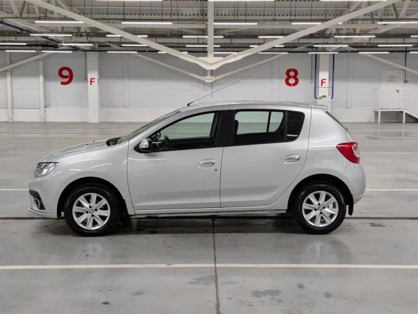 Renault Sandero II Рестайлинг с пробегом 2020 года, цена 1 120 000 рублей, 102001 км, хэтчбек, Автокод Объявления