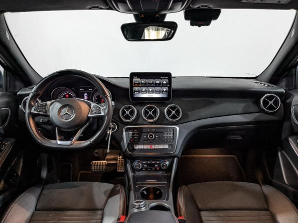 Mercedes-Benz GLA I (X156) Рестайлинг с пробегом 2019 года, цена 2 605 000 рублей, 49821 км, внедорожник, Автокод Объявления