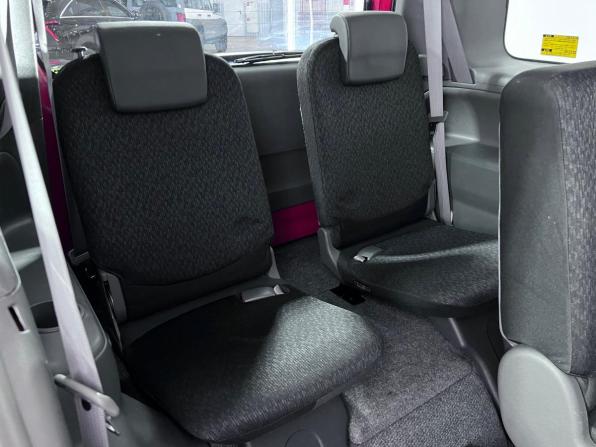 Toyota Sienta I Рестайлинг 2 с пробегом 2012 года, цена 860 000 рублей, 140271 км, минивэн, Автокод Объявления