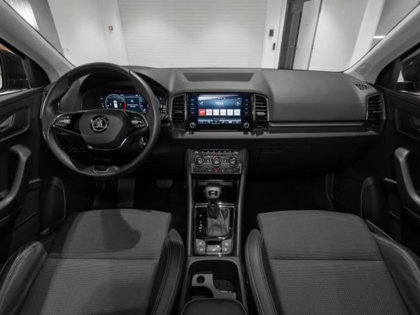 Skoda Karoq I с пробегом 2021 года, цена 2 770 000 рублей, 43771 км, внедорожник, Автокод Объявления