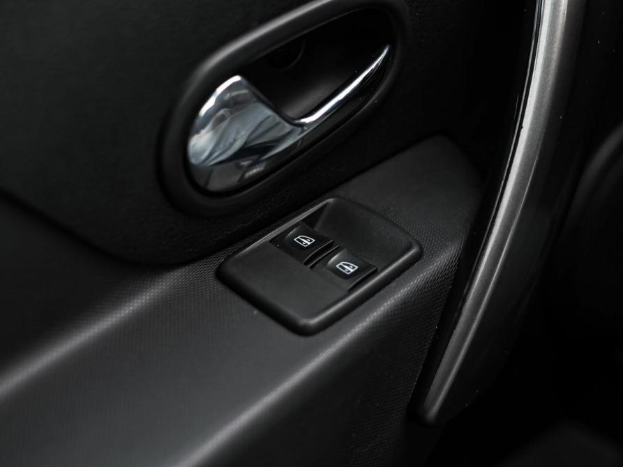 Renault Logan II Санкт-Петербург  - изображение 9