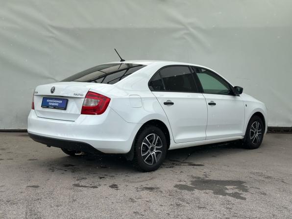 Skoda Rapid I с пробегом 2016 года, цена 940 000 рублей, 146878 км, лифтбек, Автокод Объявления