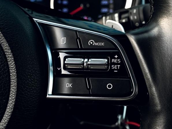 Kia Ceed III с пробегом 2019 года, цена 1 799 000 рублей, 101000 км, универсал, Автокод Объявления