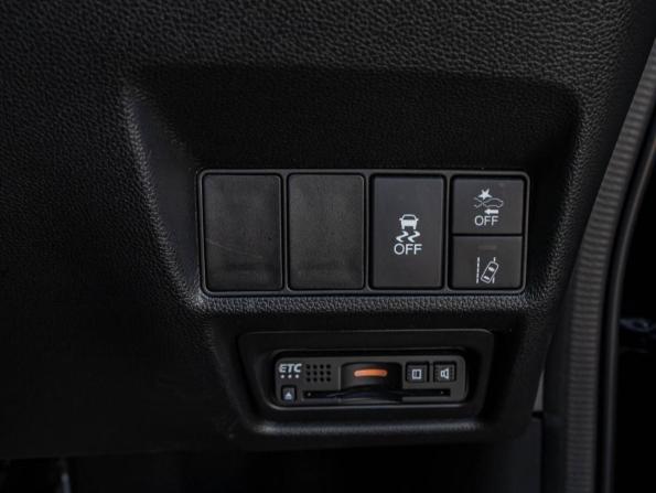 Honda Stepwgn V Рестайлинг с пробегом 2018 года, цена 2 300 000 рублей, 81402 км, минивэн, Автокод Объявления