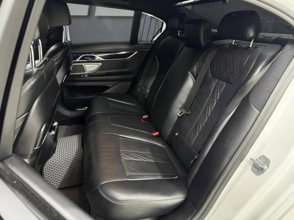 BMW 7 серии VI (G11/G12) с пробегом 2018 года, цена 3 549 000 рублей, 81000 км, седан, Автокод Объявления