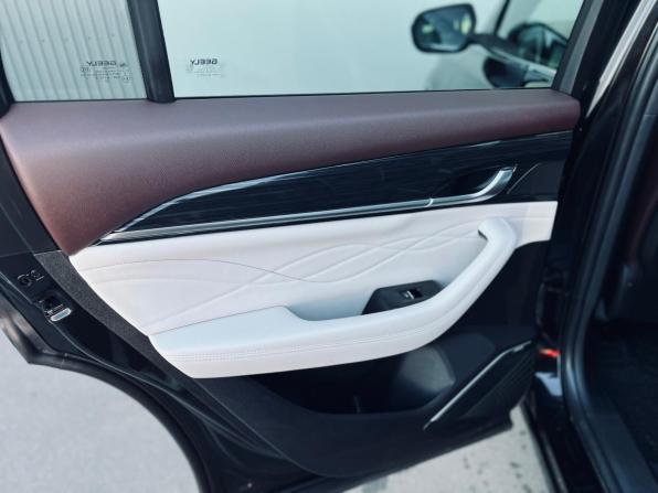 Geely Monjaro I с пробегом 2023 года, цена 3 250 000 рублей, 47000 км, внедорожник, Автокод Объявления