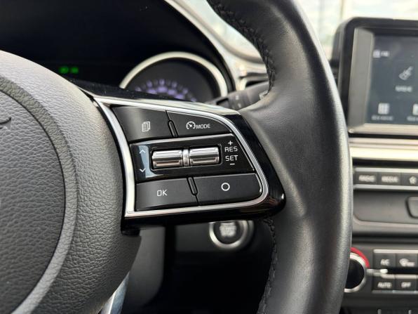 Kia Ceed III с пробегом 2019 года, цена 1 545 000 рублей, 175700 км, универсал, Автокод Объявления