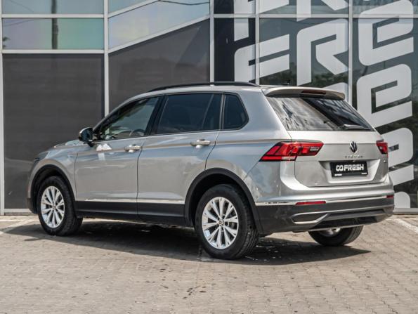 Volkswagen Tiguan II Рестайлинг с пробегом 2021 года, цена 2 750 000 рублей, 68030 км, внедорожник, Автокод Объявления