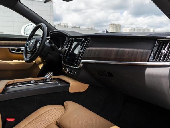 Volvo S90 II Рестайлинг с пробегом 2021 года, цена 4 900 000 рублей, 43326 км, седан, Автокод Объявления