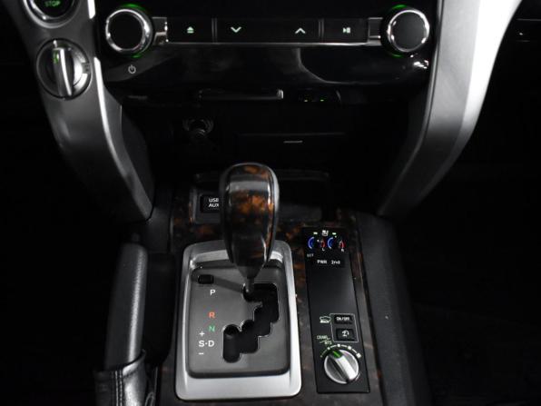 Toyota Land Cruiser 200 Series Рестайлинг 1 с пробегом 2013 года, цена 2 755 000 рублей, 303959 км, внедорожник, Автокод Объявления