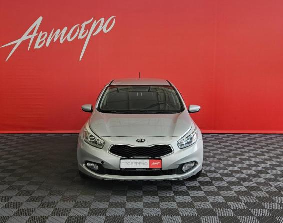 Kia Ceed II с пробегом 2014 года, цена 660 000 рублей, 245440 км, хэтчбек, Автокод Объявления