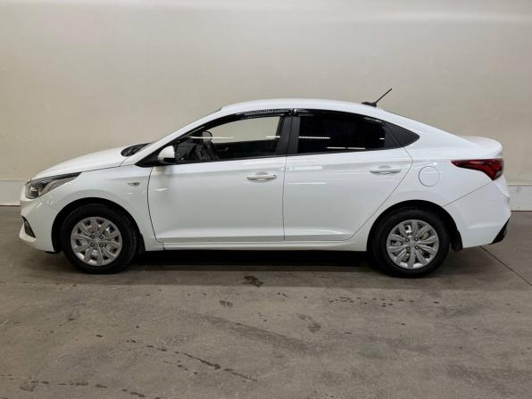 Hyundai Solaris II с пробегом 2019 года, цена 1 057 000 рублей, 118721 км, седан, Автокод Объявления