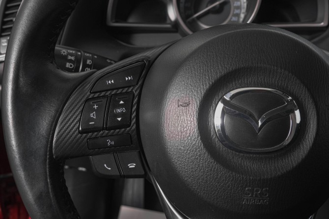 Mazda 3 III (BM) с пробегом 2013 года, цена 1 059 000 рублей, 110000 км, хэтчбек, Автокод Объявления