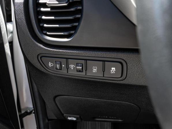 Kia Rio IV Рестайлинг с пробегом 2021 года, цена 1 899 000 рублей, 57885 км, хэтчбек, Автокод Объявления