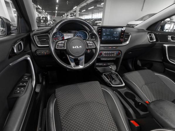 Kia Ceed III Рестайлинг с пробегом 2021 года, цена 2 290 000 рублей, 63000 км, универсал, Автокод Объявления