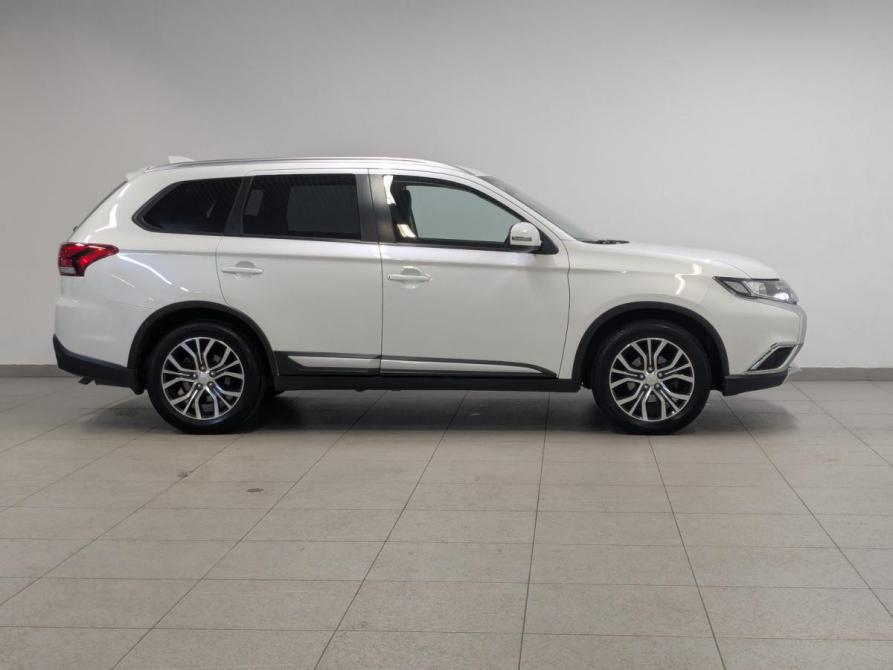 Mitsubishi Outlander III Рестайлинг 2 Санкт-Петербург  - изображение 4