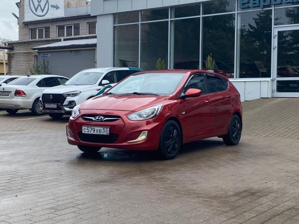 Hyundai Solaris I с пробегом 2012 года, цена 699 000 рублей, 121750 км, хэтчбек, Автокод Объявления
