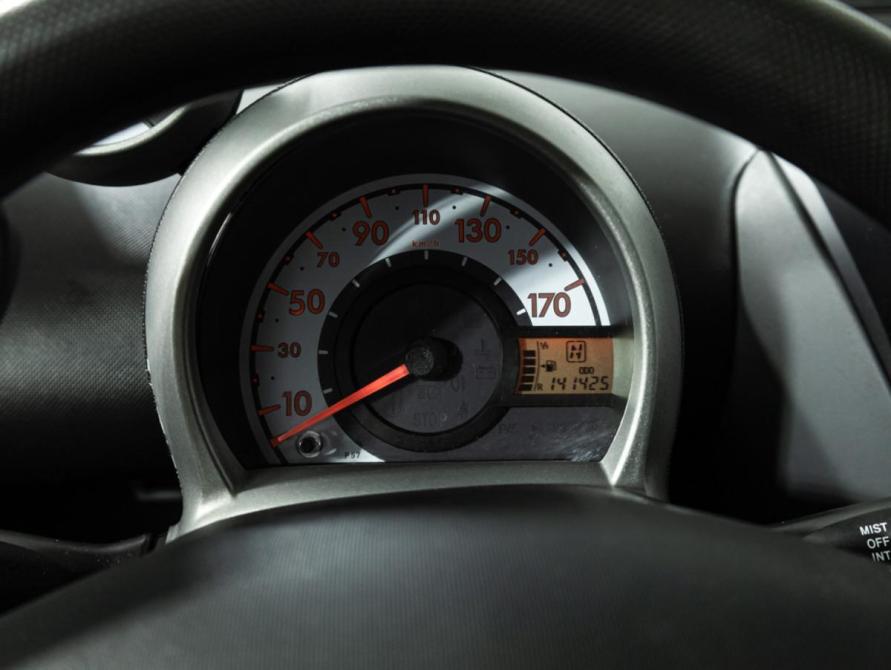 Peugeot 107 I Санкт-Петербург  - изображение 13