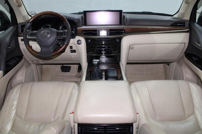 Lexus LX III Рестайлинг 2 с пробегом 2016 года, цена 7 700 000 рублей, 196533 км, внедорожник, Автокод Объявления