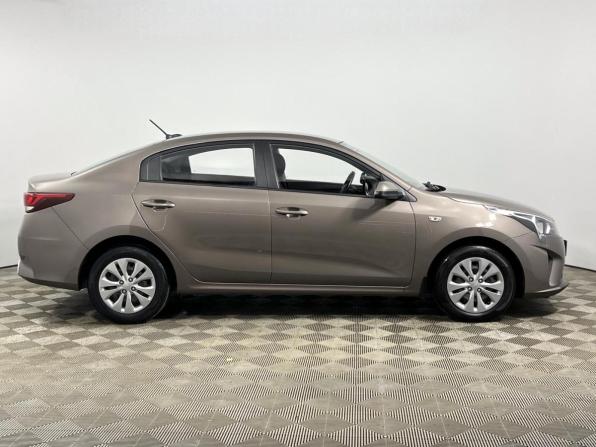Kia Rio IV Рестайлинг с пробегом 2021 года, цена 1 675 000 рублей, 117922 км, седан, Автокод Объявления