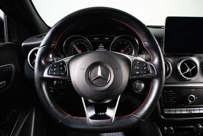 Mercedes-Benz GLA I (X156) Рестайлинг с пробегом 2018 года, цена 2 899 000 рублей, 97000 км, внедорожник, Автокод Объявления