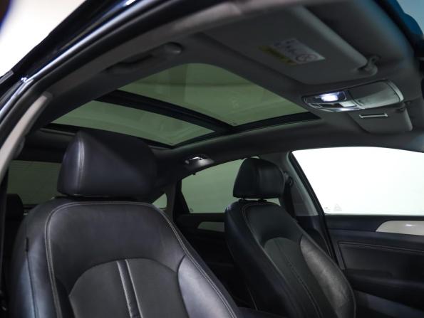 Hyundai Sonata VII (LF) Рестайлинг с пробегом 2018 года, цена 1 929 000 рублей, 98969 км, седан, Автокод Объявления