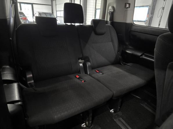 Toyota Voxy III (R80) с пробегом 2014 года, цена 1 545 000 рублей, 190000 км, минивэн, Автокод Объявления
