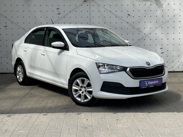 Skoda Rapid II с пробегом 2020 года, цена 1 685 000 рублей, 42163 км, лифтбек, Автокод Объявления