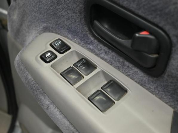 Nissan Serena II (C24) с пробегом 2000 года, цена 585 000 рублей, 319053 км, минивэн, Автокод Объявления