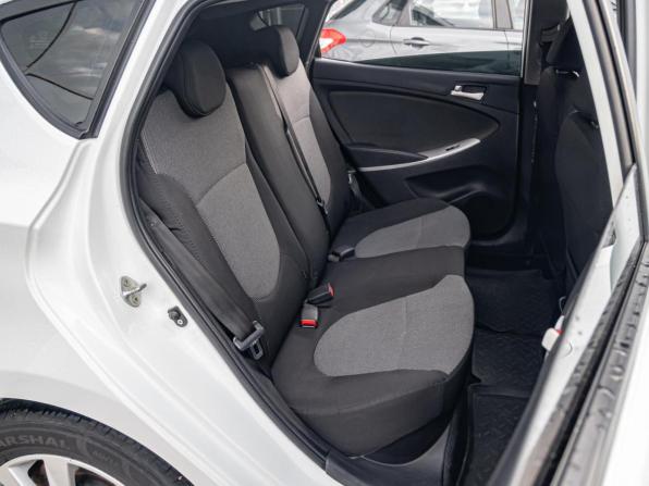 Hyundai Solaris I с пробегом 2014 года, цена 920 000 рублей, 122133 км, хэтчбек, Автокод Объявления
