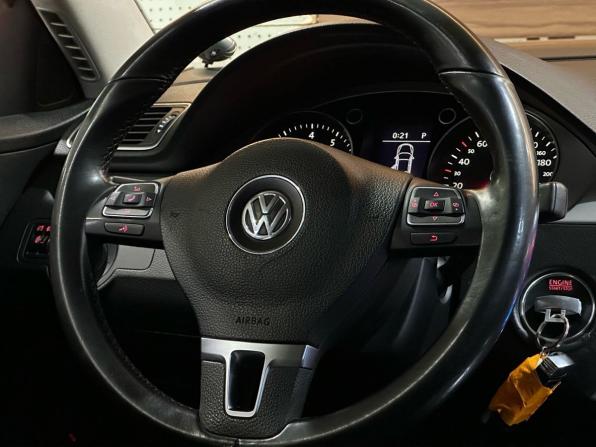 Volkswagen Passat B7 с пробегом 2011 года, цена 899 999 рублей, 223180 км, седан, Автокод Объявления