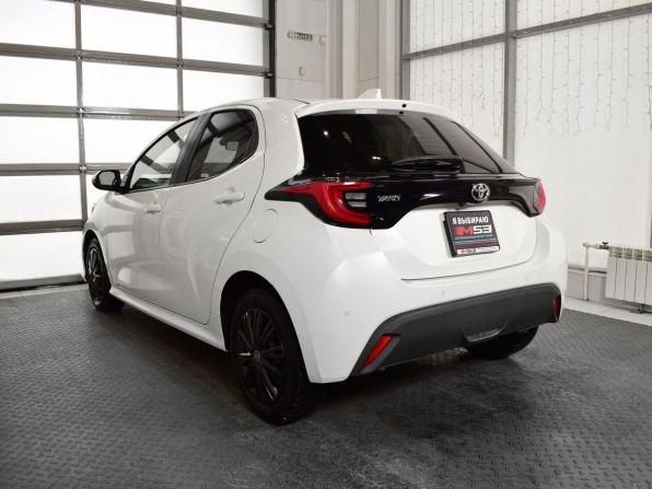 Toyota Yaris IV с пробегом 2020 года, цена 1 385 995 рублей, 69190 км, хэтчбек, Автокод Объявления
