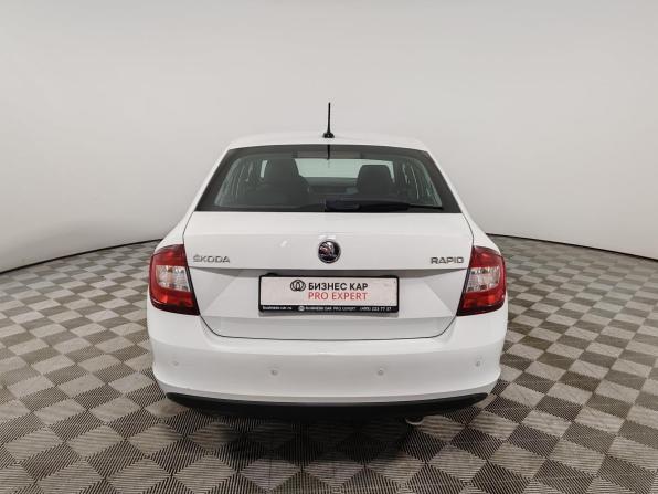 Skoda Rapid I с пробегом 2017 года, цена 1 235 000 рублей, 95459 км, лифтбек, Автокод Объявления