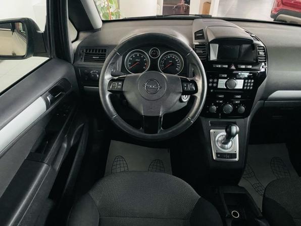 Opel Zafira B Рестайлинг с пробегом 2011 года, цена 750 000 рублей, 232143 км, компактвэн, Автокод Объявления