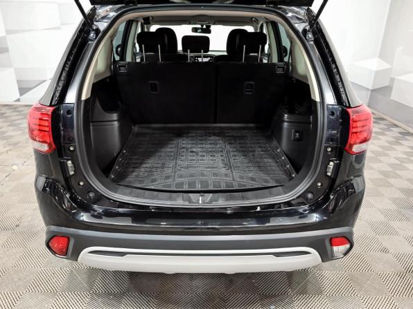 Mitsubishi Outlander III Рестайлинг 3 с пробегом 2019 года, цена 2 200 000 рублей, 106660 км, внедорожник, Автокод Объявления