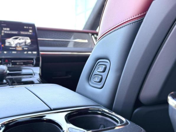 GAC M8 с пробегом 2024 года, цена 5 045 000 рублей, 5755 км, минивэн, Автокод Объявления